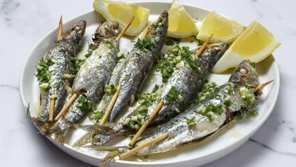 كنز السردين.. غذاء يدعم صحة البشرة ويبطئ الشيخوخة