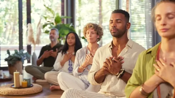 بحث علمي.. 7 أيام من التأمل يمكن أن تعيد برمجة دماغك