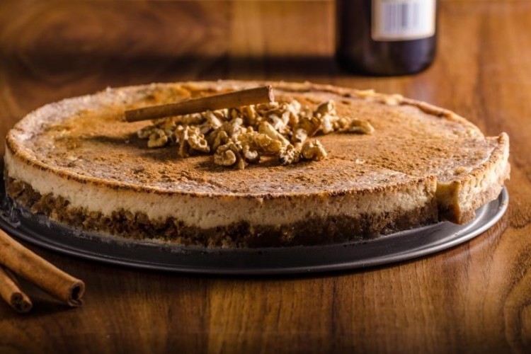 تشيز كيك بالقرفة والهيل