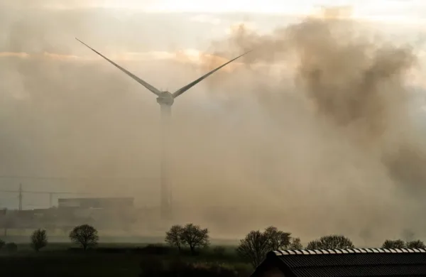 الهواء الملوث يهدد نومك.. دراسة تكشف علاقة مقلقة