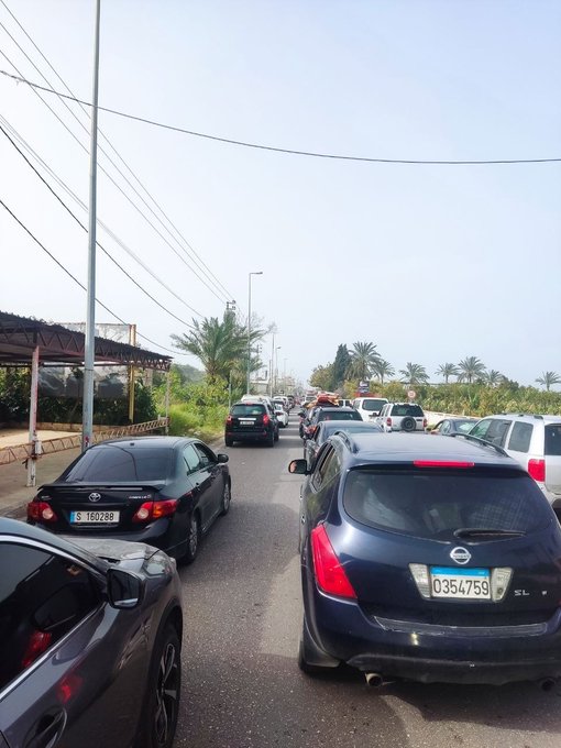 رغم الخروقات الإسرائيلية.. اللبنانيون يعودون إلى قراهم في الجنوب لليوم الثاني من وقف العدوان