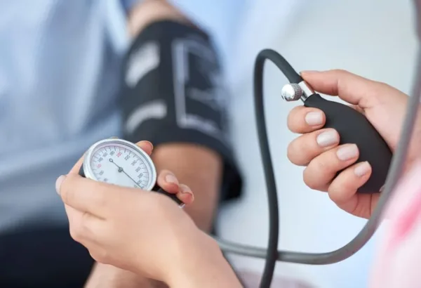 بديل لـBMI.. اختبار بسيط يتنبأ بارتفاع ضغط الدم مبكرا