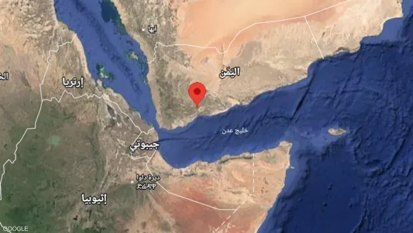 غارة تستهدف منصة صواريخ للحوثيين بعد تهديد بإغلاق باب المندب