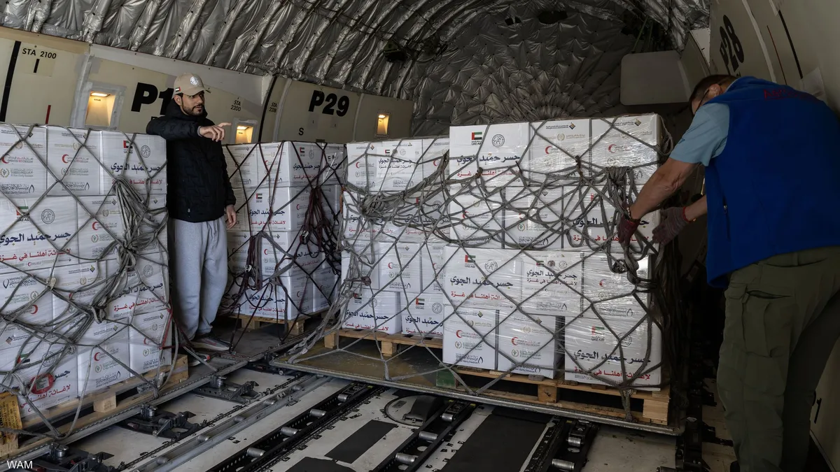 وصول طائرة إماراتية محملة بـ100 طن مساعدات لغزة