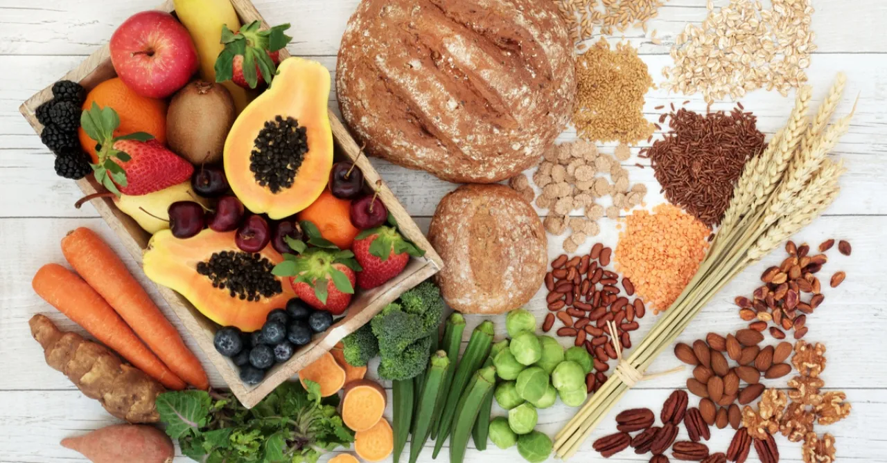 هل تعاني من مشاكل في الجهاز الهضمي؟ اكتشف 6 أخطاء في تناول الألياف تدمر صحتك