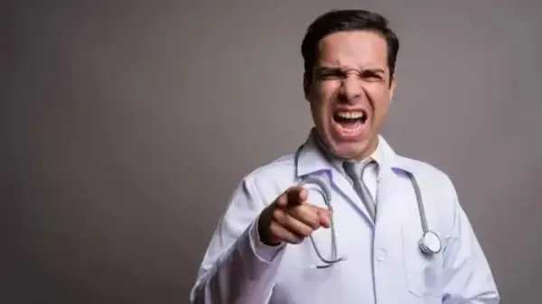 (رهاب الأطباء).. لماذا يخاف البعض زيارة العيادات؟