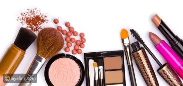استكشف أنواع المكياج وأدواته: دليلك الشامل لإطلالة مثالية