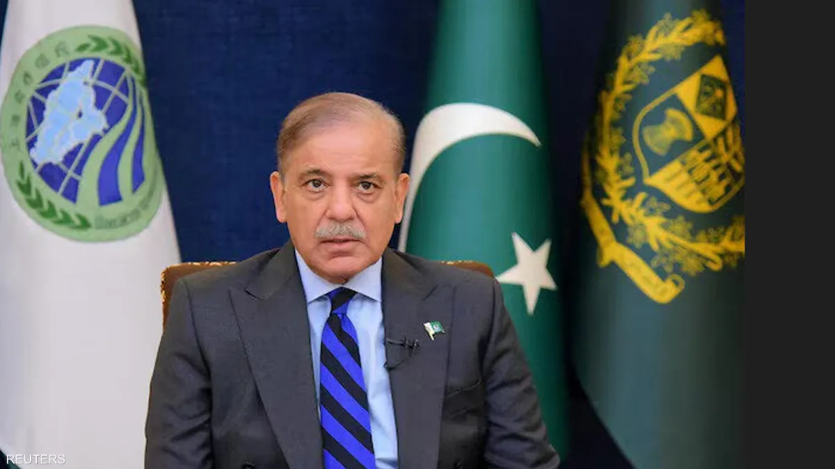 رئيس وزراء باكستان يستقبل عراقجي في إسلام آباد