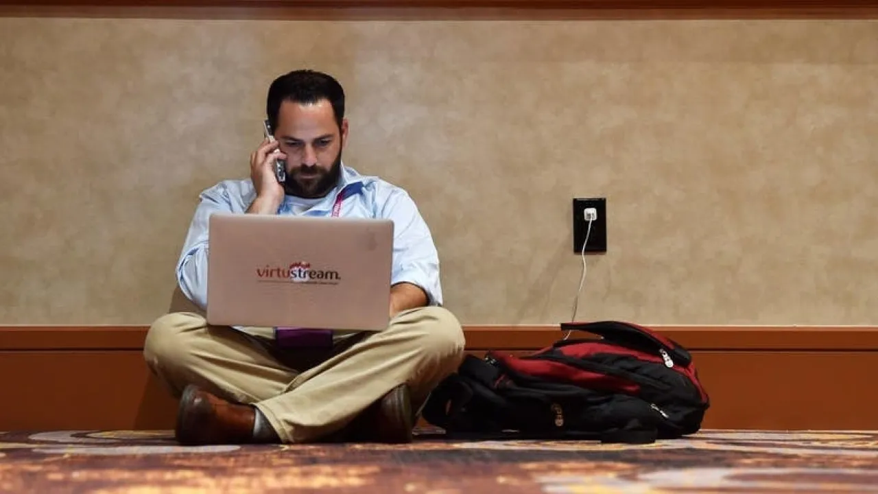 اكتشف 10 حيل ذكية لإطالة عمر اللابتوب وتحسين أدائه بشكل دائم