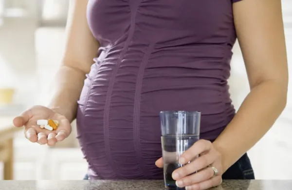 دراسة جدلية حول احتمال ارتباط أدوية شائعة أثناء الحمل بالتوحد