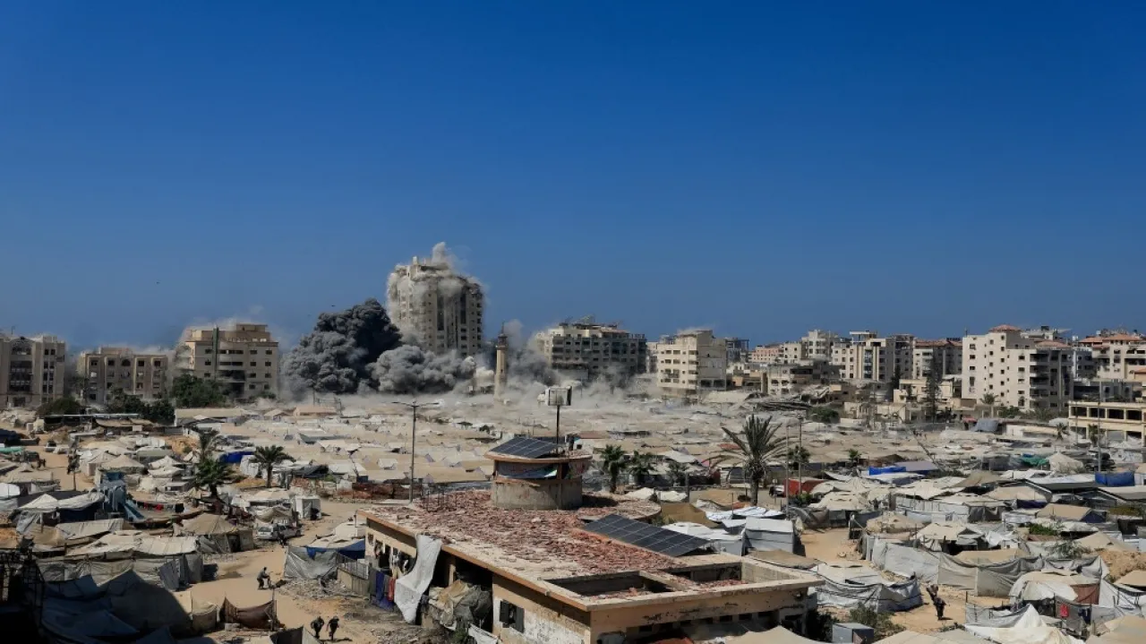 الصليب الأحمر يسهل إفراج ونقل المعتقلين المحررين من غزة