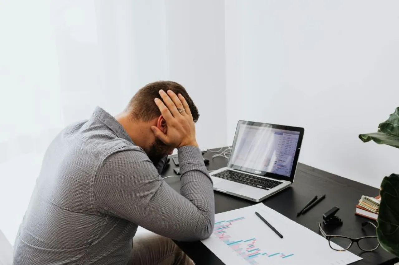 كيف يُدمر النظام الرأسمالي صحتنا النفسية؟