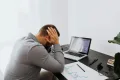 كيف يُدمر النظام الرأسمالي صحتنا النفسية؟