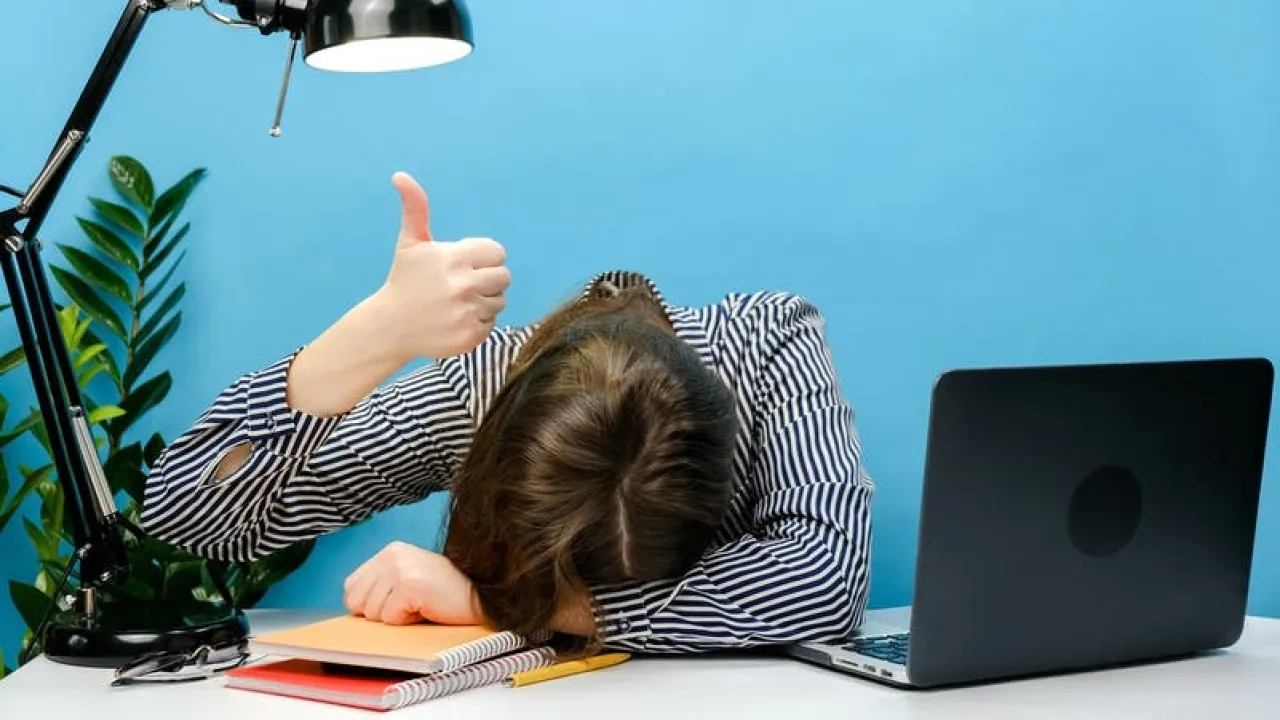 الشخص الأكثر مرونة هو من ينهار في هدوء.. بحسب علم النفس