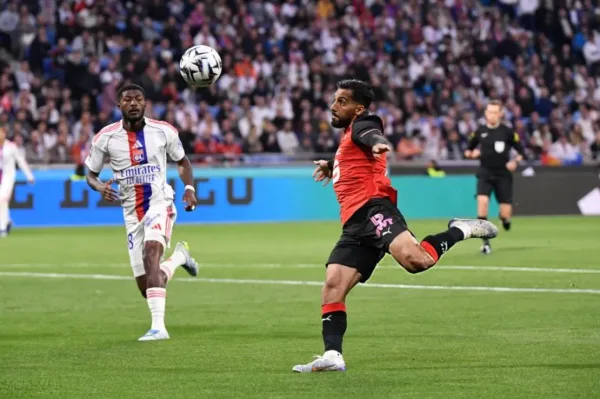 ولي العهد يدعو للتصويت لهدف التعمري في الدوري الفرنسي