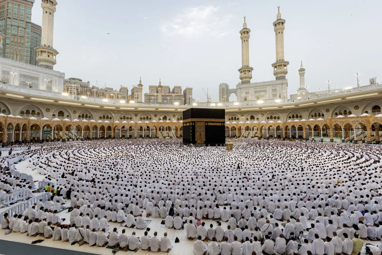 المنع من دخول السعودية 10 سنوات و20 ألف ريال غرامة للمتسللين إلى مكة والمشاعر
