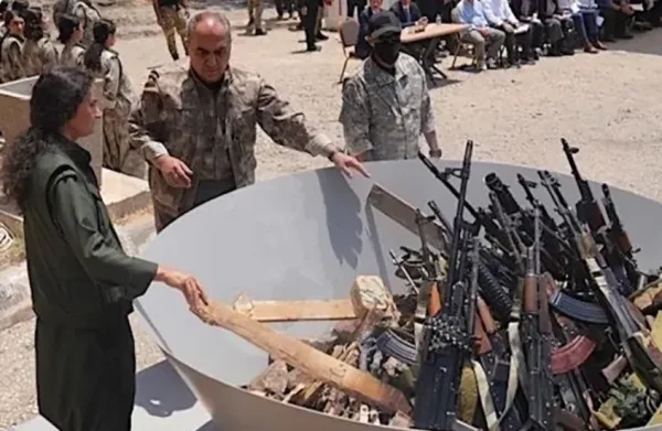 أنقرة تطالب PKK بخارطة طريق لإلقاء السلاح وتدرس اعتماد "نظام السحاب"