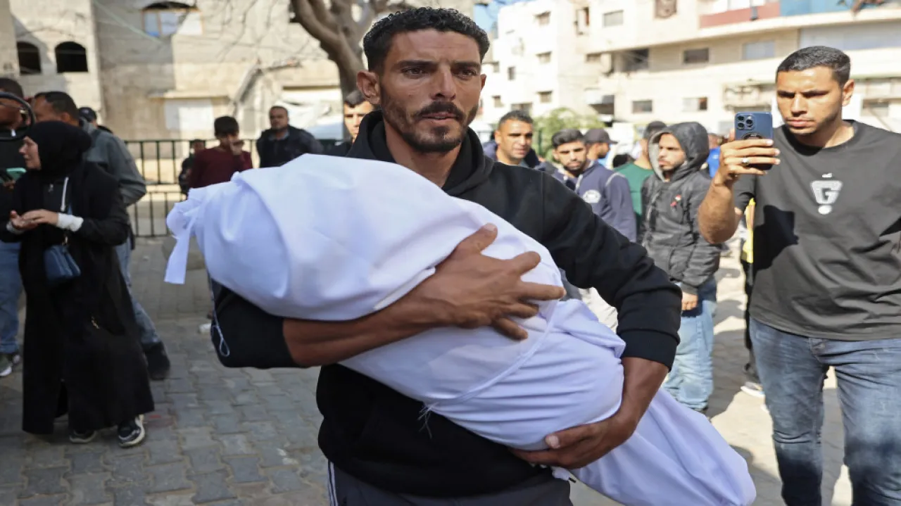 ارتفاع حصيلة الشهداء في غزة إلى 72,773 منذ بدء العدوان