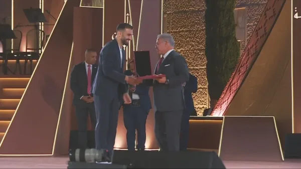 الملك يكرم منتخب النشامى بوسام الاستقلال من الدرجة الأولى
