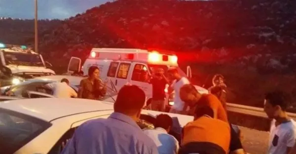 وفاة شاب وإصابة ثلاثة في حادث سير على طريق رام الله- نابلس