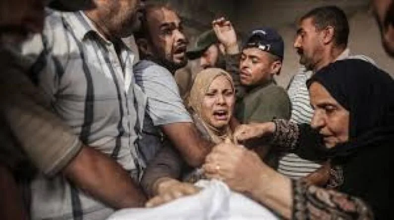استشهاد طفلة متأثرة بجراحها جراء قصف الاحتلال مواصي خان يونس