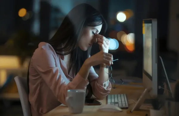 أول يوم عمل بعد العطلة.. قد يقتلك!