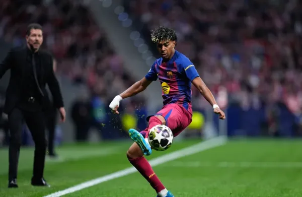 رد ساخر.. أتلتيكو مدريد يعرض على برشلونة "كيس فشار وتذاكر حفلات" مقابل التعاقد مع لامين جمال!