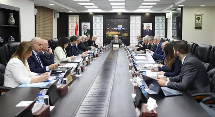 الحكومة تعتمد نظاما جديدا لتنظيم الهدايا البروتوكولية يعزز النزاهة والشفافية