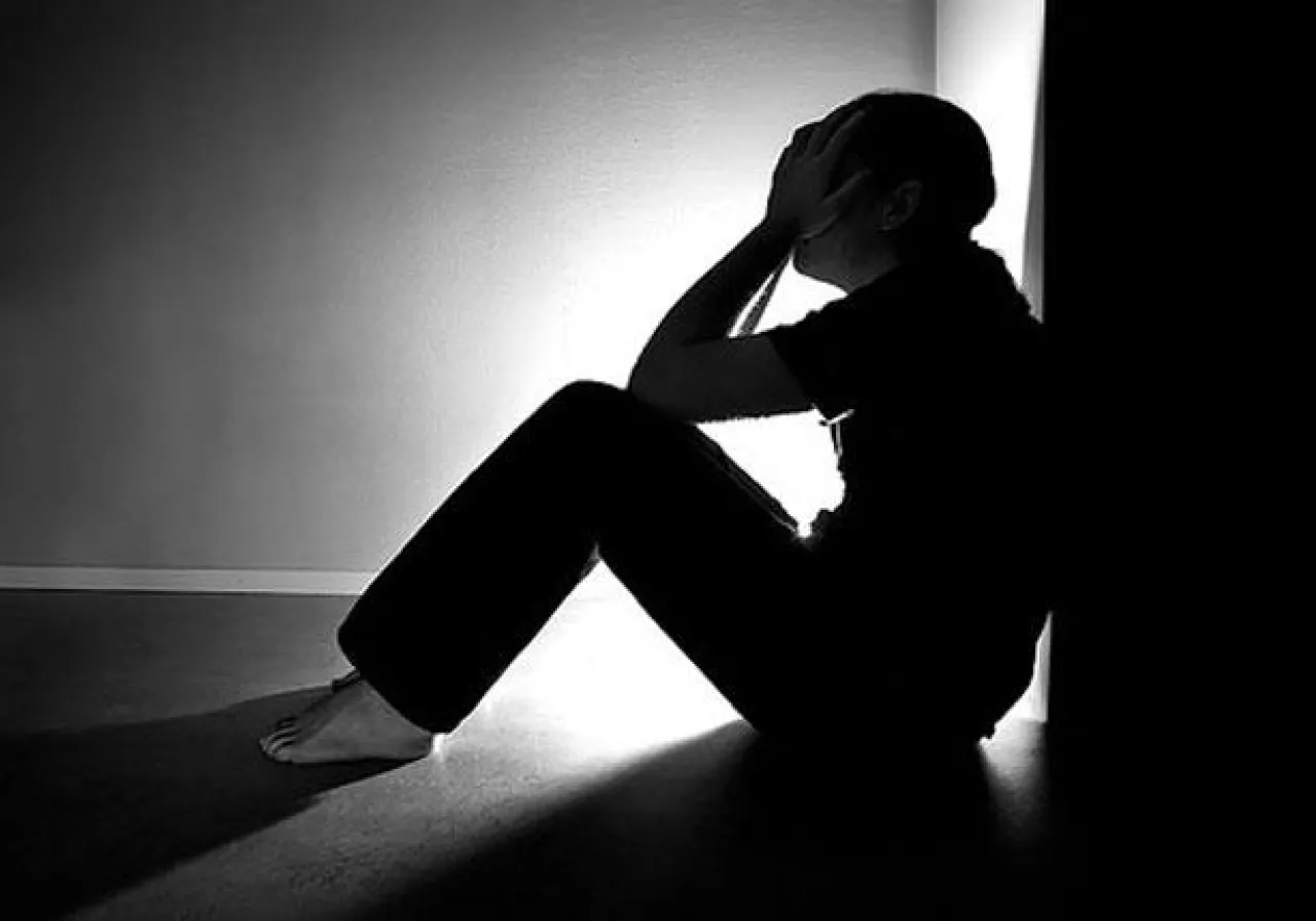 ليس مجرد حزن.. 3 مسببات رئيسية للاكتئاب لا تلتفت إليها