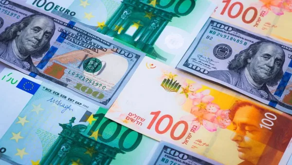 ارتفاع الدولار بعد تلميحات المركزي بتسريع خفض الفائدة