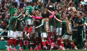 في لقاء البطاقات الحمراء: منتخب المكسيك المستضيف يتجاوز جنوب افريقيا بثنائية
