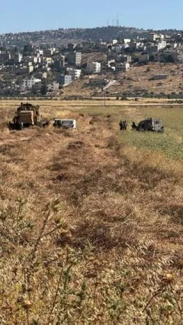 الاحتلال يمنع مزارعين من حصاد القمح في بيت فوريك شرق نابلس