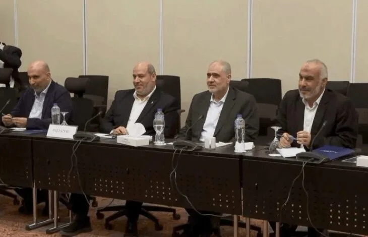 الكشف عن لقاء سري جمع كبار مسؤولي حماس بوفد فرنسي