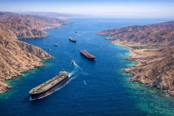 قاليباف يؤكد أن طهران ستتولى إدارة مضيق هرمز