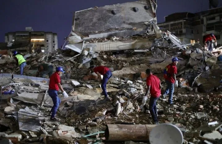 مقتل 235 شخصا وإصابة أكثر من 4300 جراء زلزال فنزويلا وواشنطن ترسل قوات للمساعدة