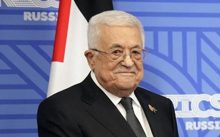 الرئيس عباس: الحصار المالي والاستيطان يهددان فرص السلام