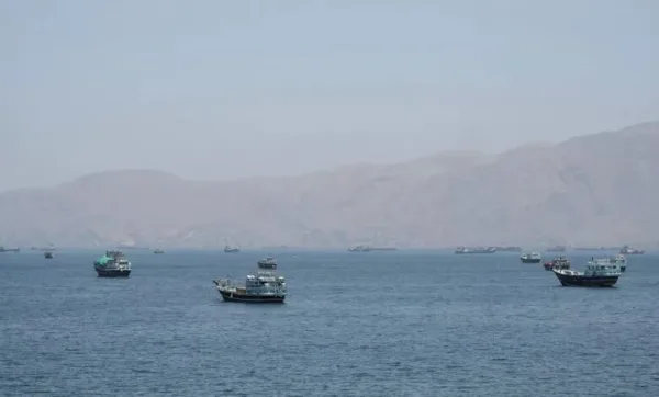 إيران تحذّر: مضيق هرمز ليس ساحة استعراض للقوى غير الإقليمية
