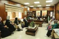 رئيس بلدية نابلس تؤكد دعم البلدية الكامل لعائلات الأسرى وتعزيز صمودهم