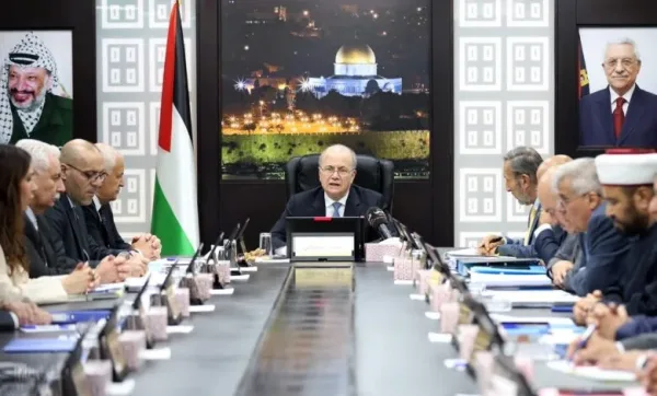 نسخة من: مصطفى في افتتاح جلسة مجلس الوزراء: حماية المال العام وصون موارد الدولة مسؤولية وطنية لن نتخلى عنها