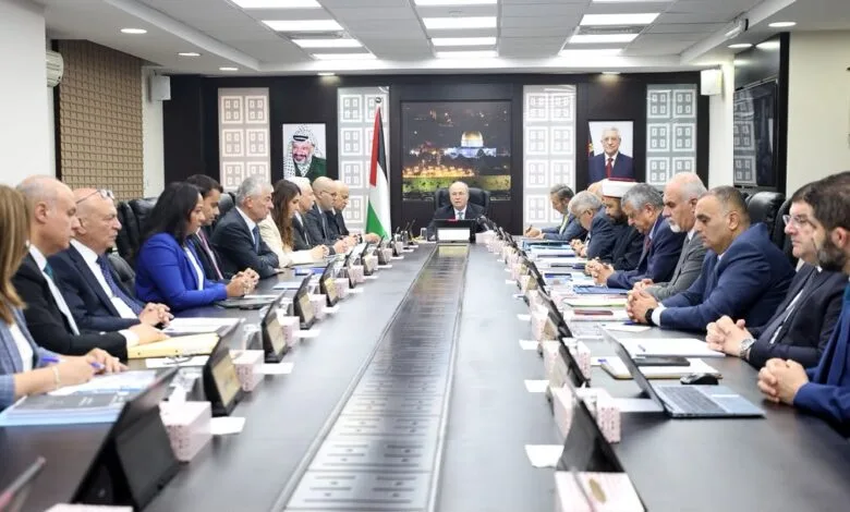 مصطفى: “أدوية الأمراض المزمنة أولوية”.. موجها جهات الاختصاص بتسريع عمليات التوريد رغم الأزمة المالية الخانقة