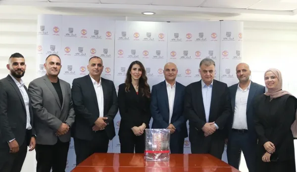 شركة سنيورة للصناعات الغذائية تستقبل وفداً حكومياً ونقابياً