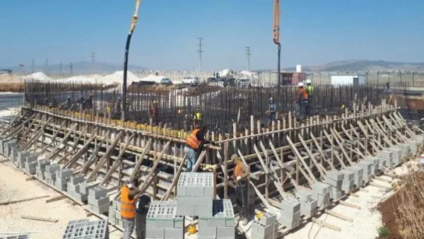 الإحصاء: انخفاض أسعار تكاليف البناء والطرق وشبكات المياه والصرف الصحي في تموز