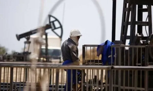 النفط يقفز بأكثر من 1% عقب هجوم أمريكي على جزيرة لارك الإيرانية