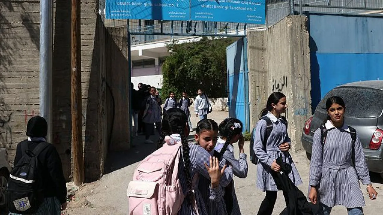 القدس: المدارس الخاصة تعلّق دوامها حتى إشعار آخر وفرض المنهاج الإسرائيلي على عشرات آلاف الطلبة