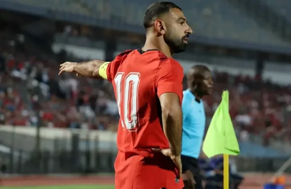مفاجأة.. محمد صلاح يدرس اعتزال اللعب الدولي مع منتخب مصر