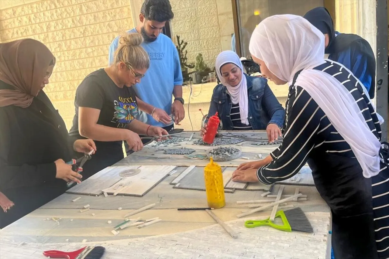 بـ3.75 ملايين حجر .. جدارية فسيفسائية بالسلط الأردنية تسعى لدخول غينيس