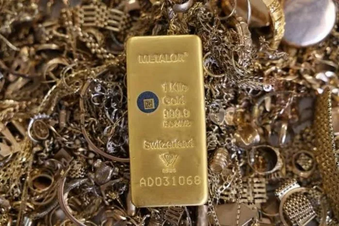 الذهب يرتفع مع انحسار توقعات رفع سعر الفائدة في أكتوبر