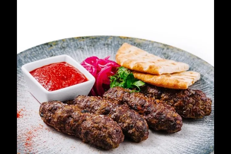 صينية كفتة اللحمة الضاني مثل المطاعم