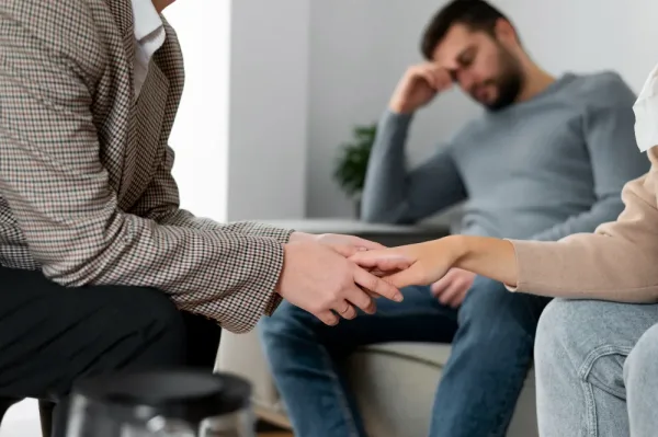 في اليوم العالمي للصحة النفسية..تعرفوا إلى الفرق بين الحزن العابر والاكتئاب وكيفية دعم المصابين