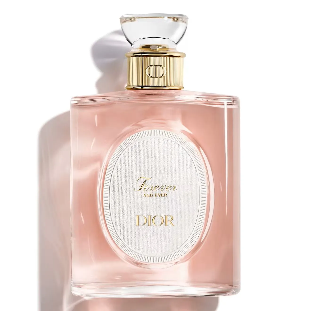 عطور خريفية جديدة تمنحكِ الدفء والجاذبية هذا الموسم